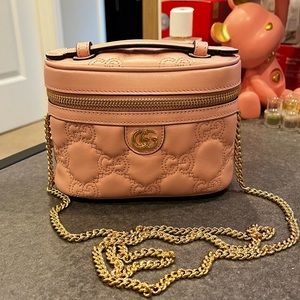 ✨ Gucci GG MATELASSÉ TOP HANDLE MINI BAG